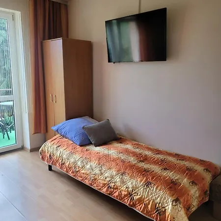 Goscinne Smrekowa 27a *